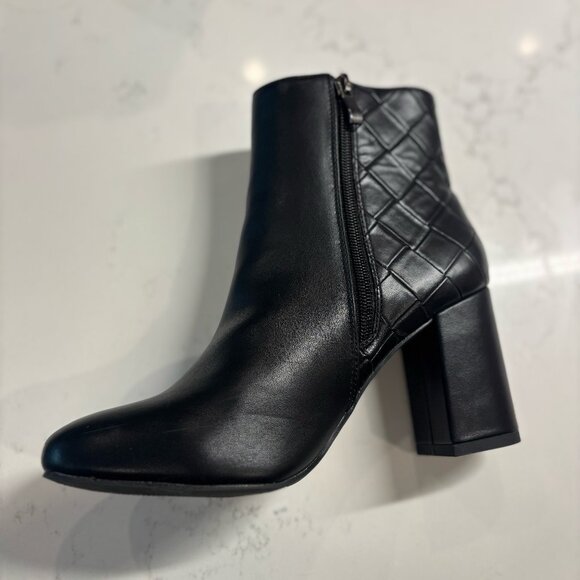 MIA Black Booties - Picture 1 of 2